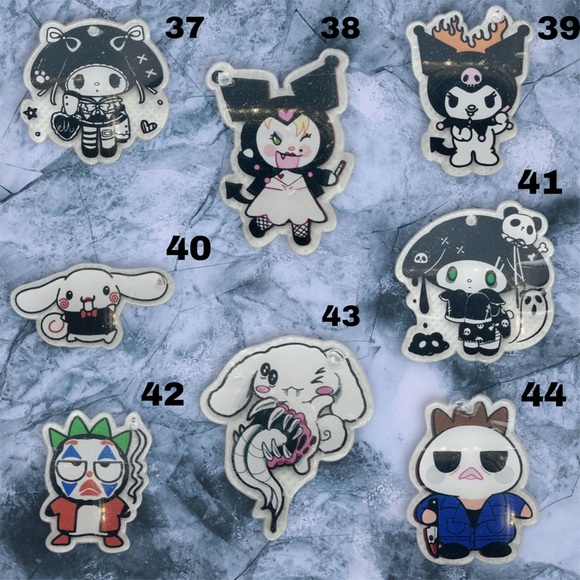 Halloween Pals Keychains - Picture 1 of 6